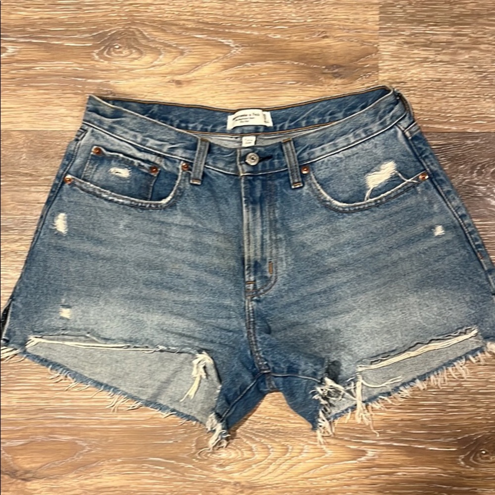 Abercrombie and Fitch Curve Love Mid Rise Jean Shorts size 29